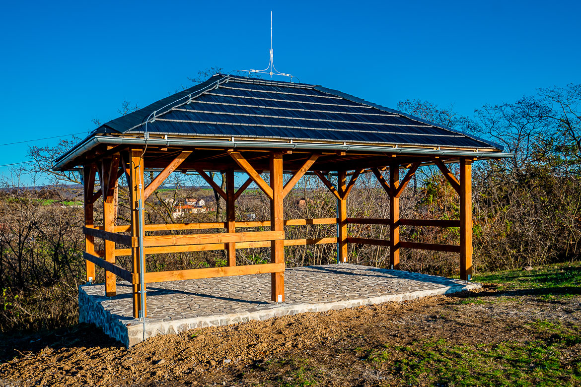 Prístrešok pri strážnej veži Vartovka