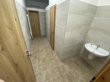 Stavebné úpravy BZ Stráž, časť 1 – Rekonštrukcia dolnej haly, rozvodov elektriny