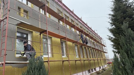 Zníženie energetickej náročnosti administratívnej budovy – Lesenice